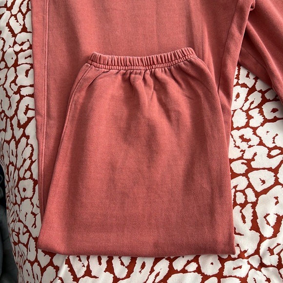 BRAND NEW Champion vintage dye boyfriend sweats - Picture 3 of 10